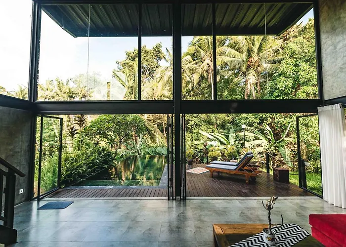 Private 3 Bedrooms Tropical Modern With Infinity Pool - فيلة *