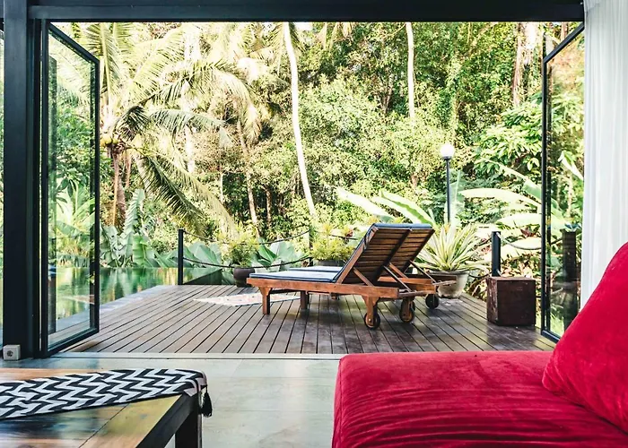 Private 3 Bedrooms Tropical Modern With Infinity Pool - فيلة *