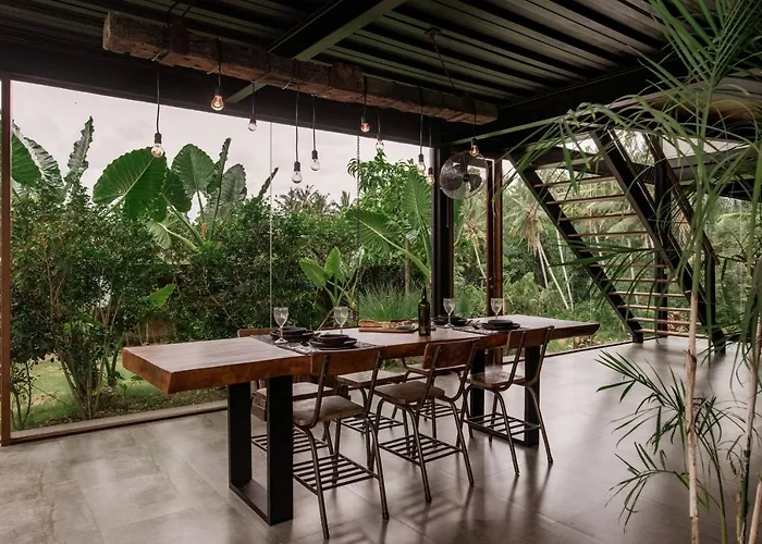 Private 3 Bedrooms Tropical Modern With Infinity Pool - فيلة
