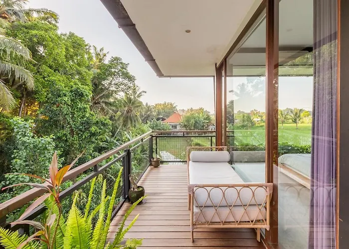 Private 3 Bedrooms Tropical Modern With Infinity Pool - فيلة
